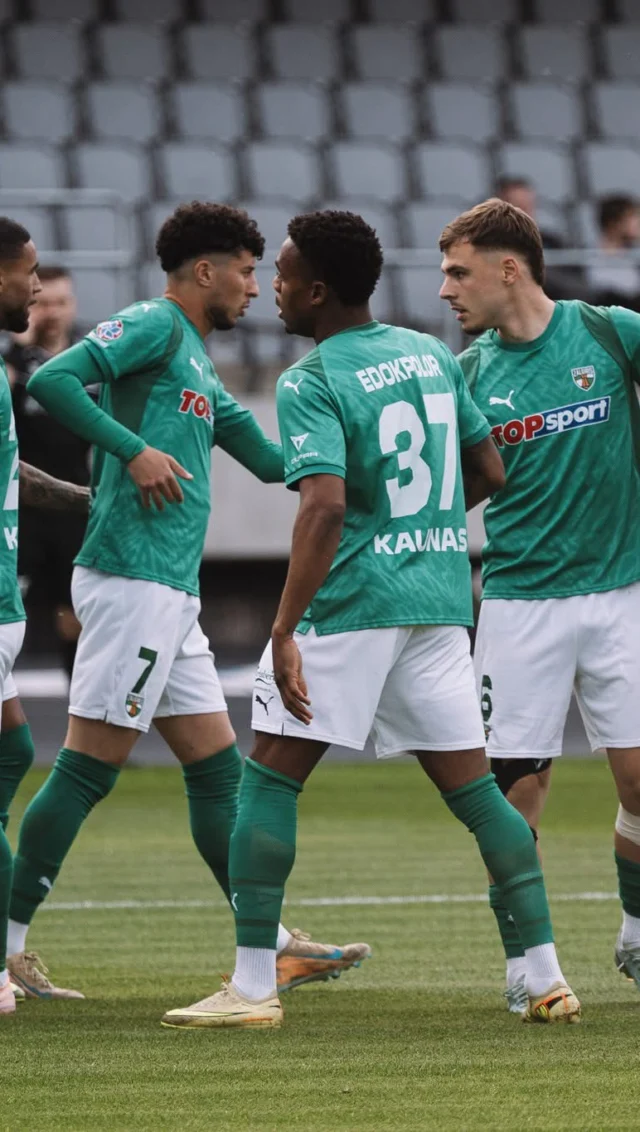 Japanese striker with over 170 game appearances in J2 League joins